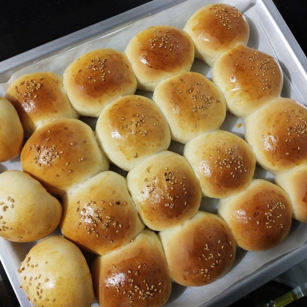 普通面粉做的柔软小餐包