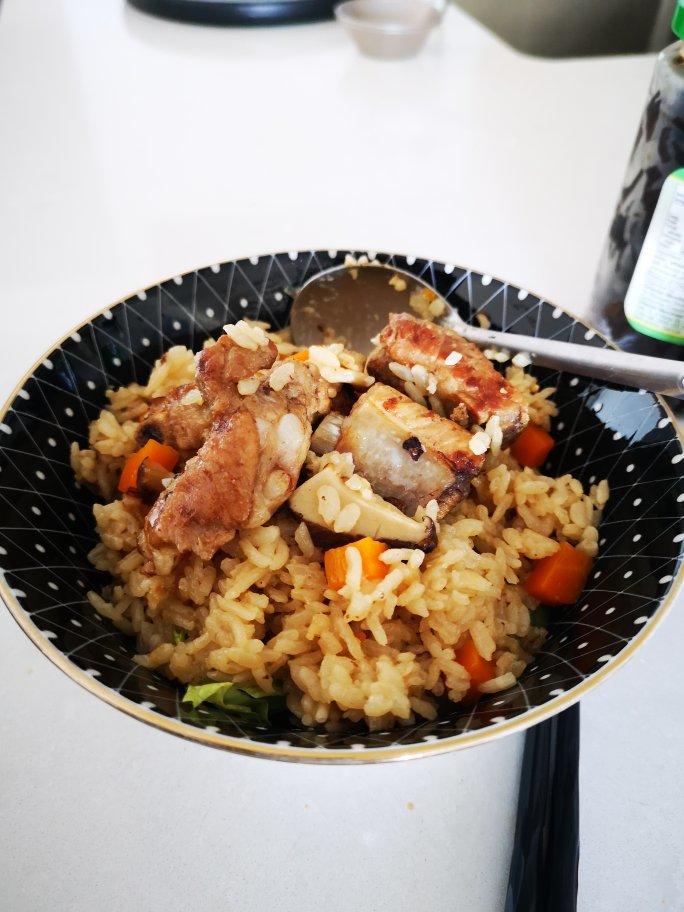 喷香排骨焖饭（爆好吃）