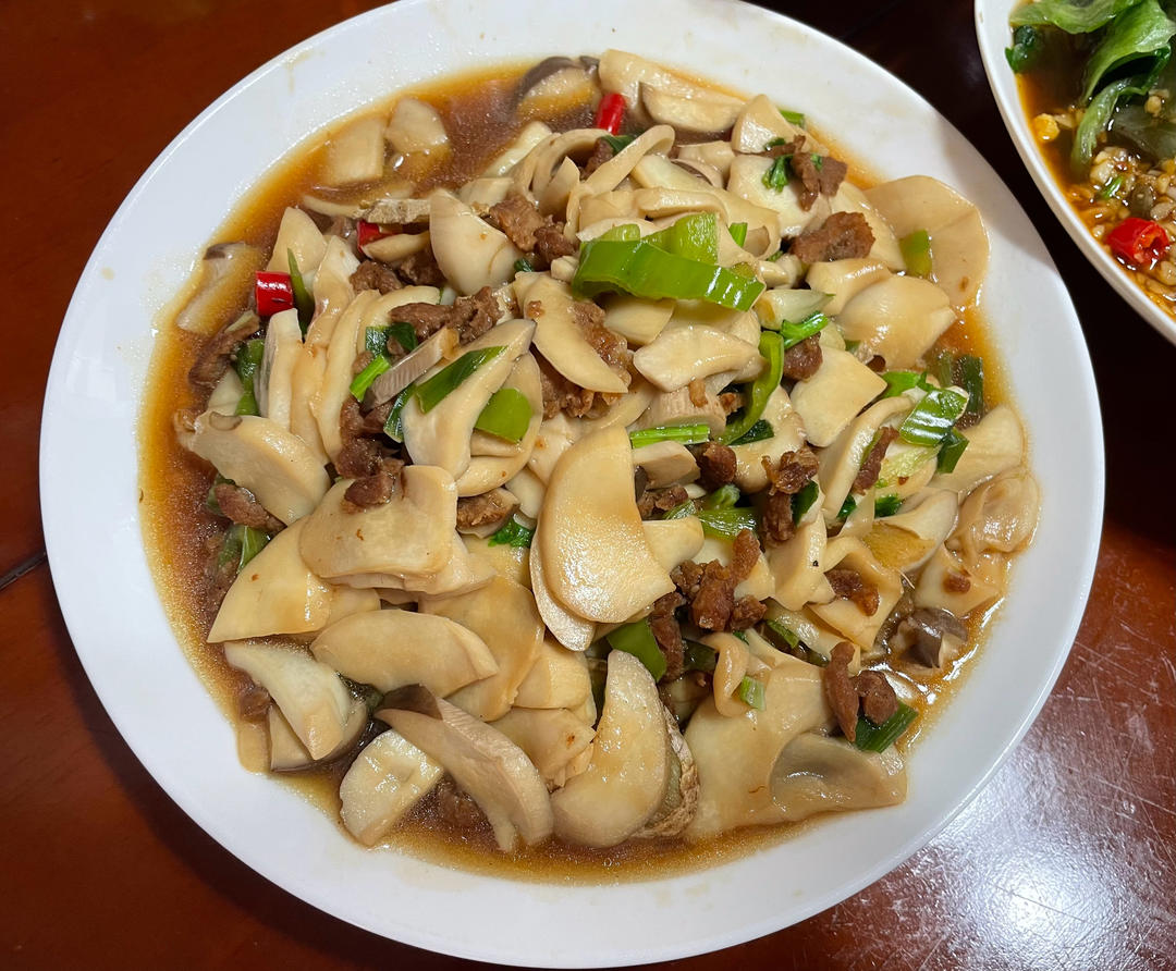 杏鲍菇炒肉片