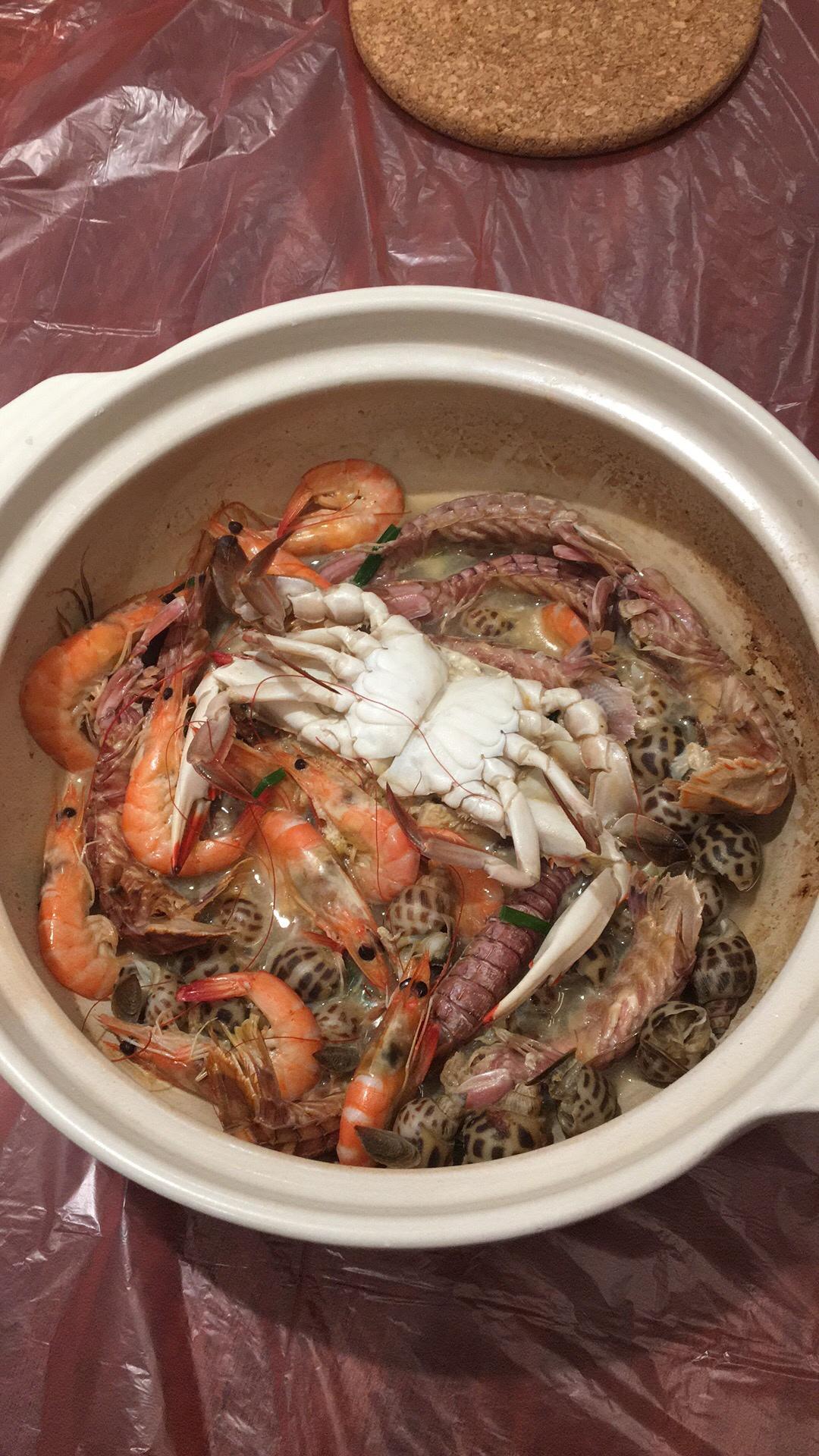 0人做过这道菜哞哞25自从吃了某店铺的海鲜砂锅后,回家自己潜心研究