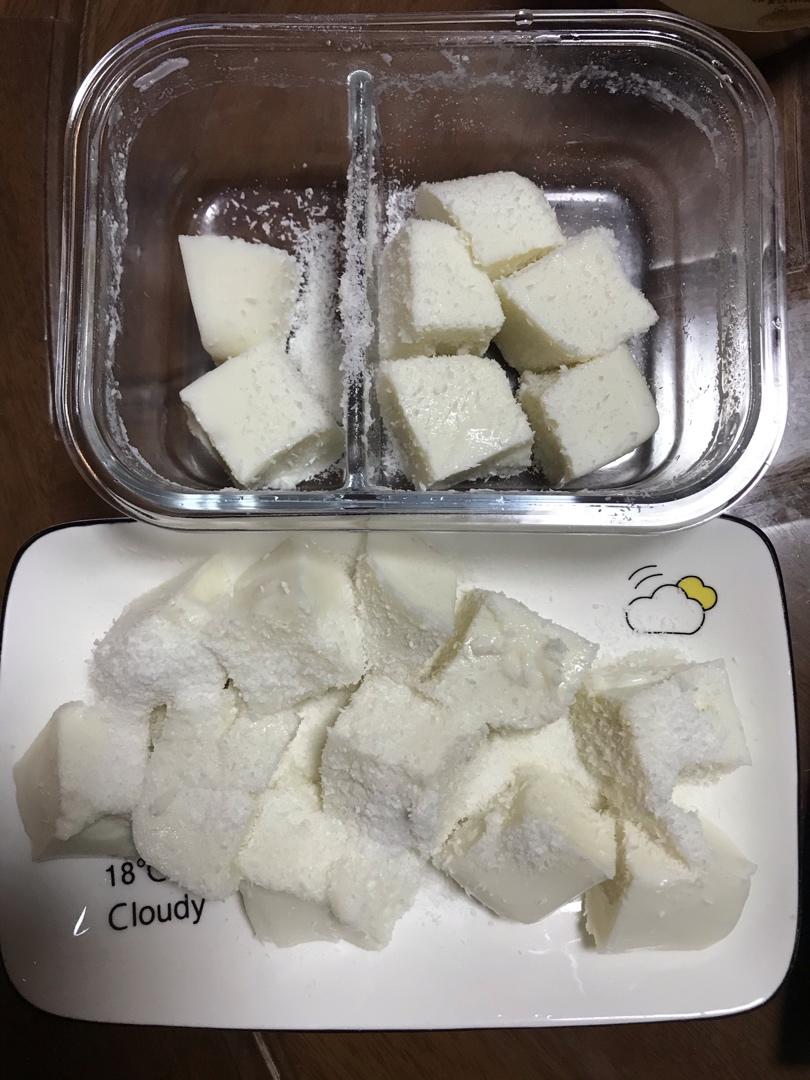 椰奶冻（一款毫无难度的甜点）