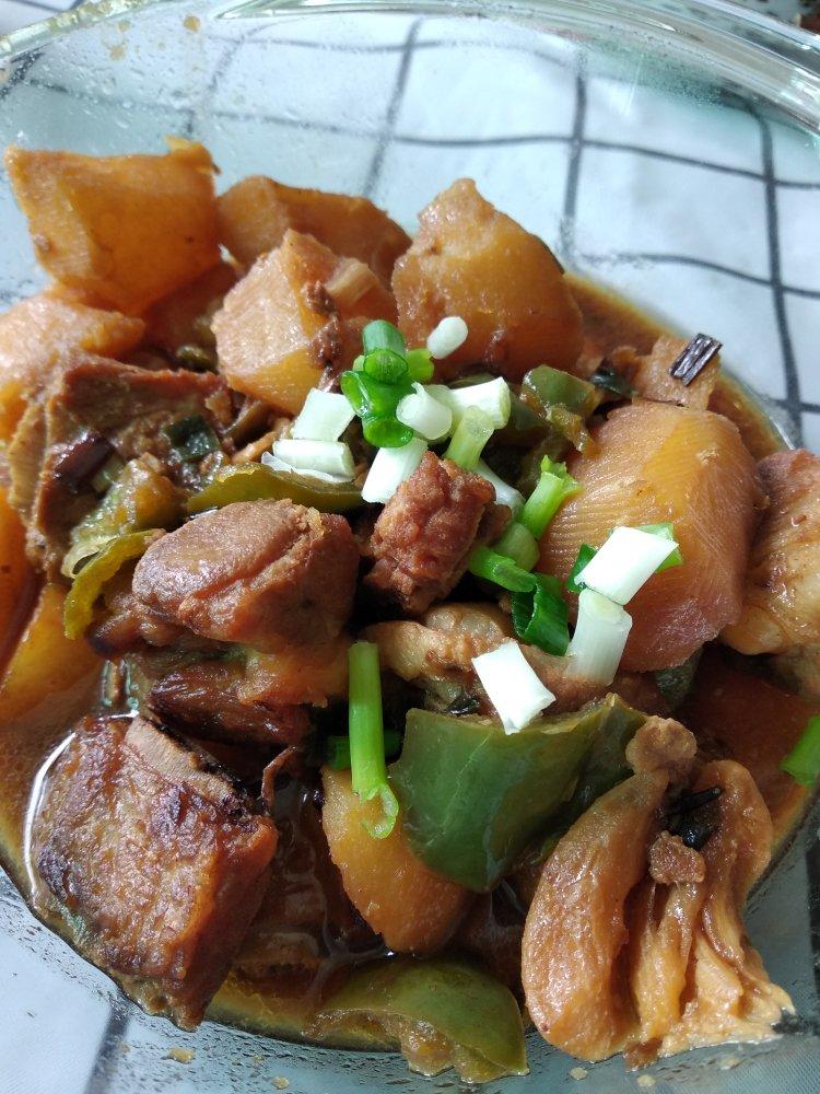 土豆烧排骨