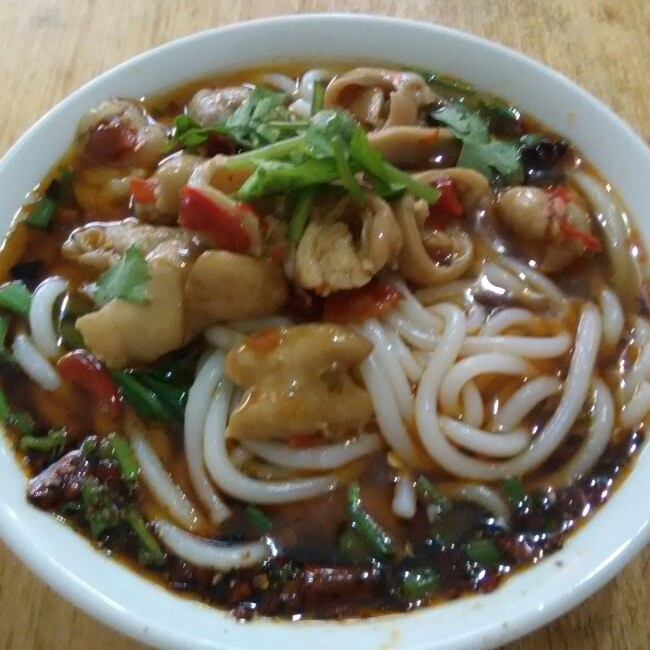 肥肠红味米线