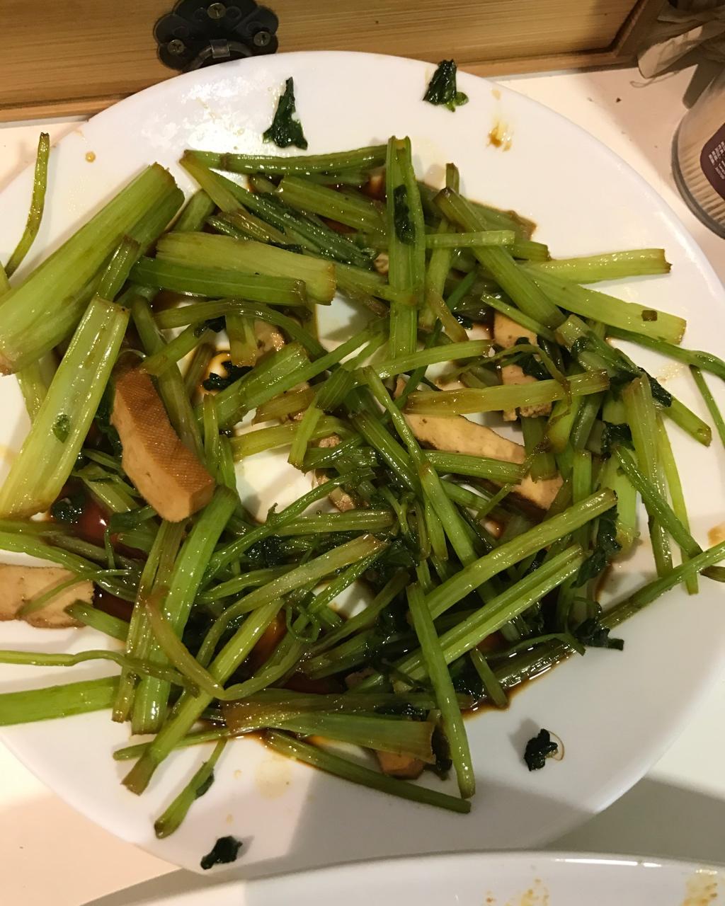 芹菜炒香干
