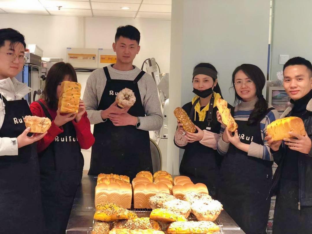 宝藏独家秘制菠菜芝士软欧