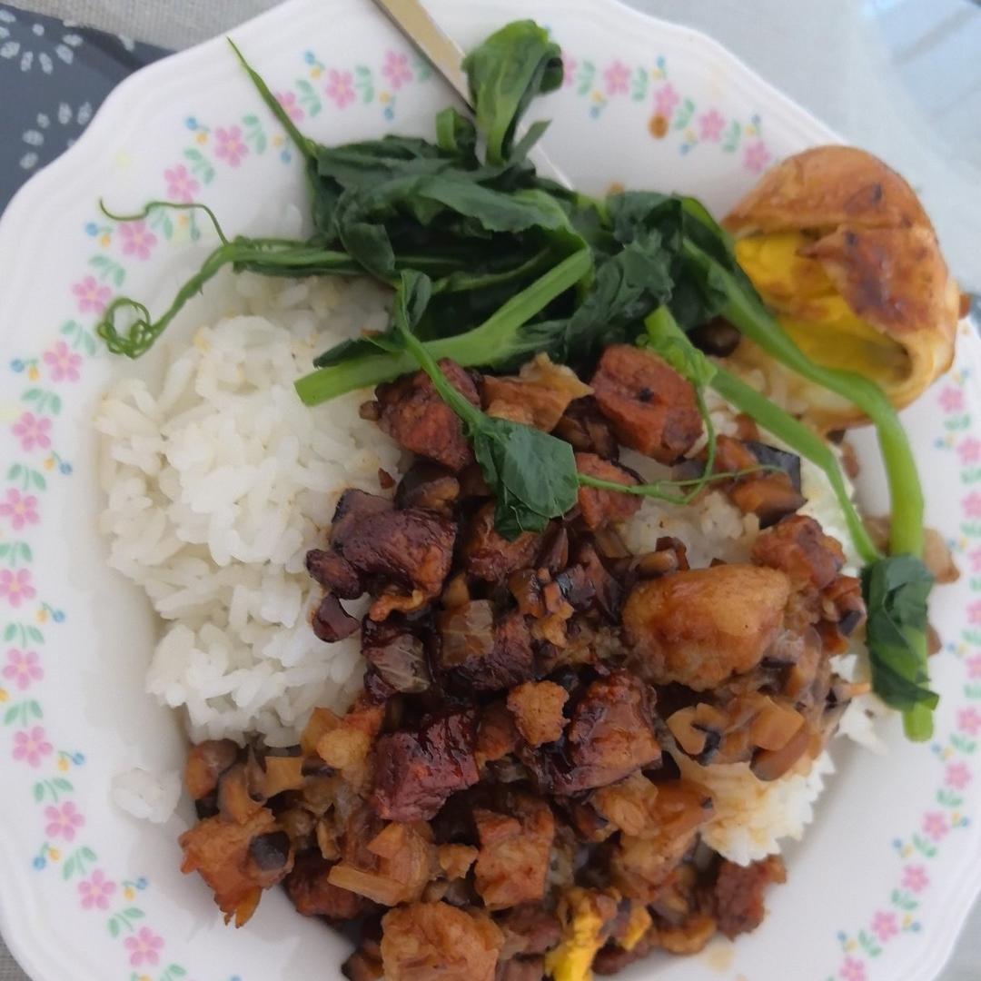 好吃到停不下来的卤肉饭