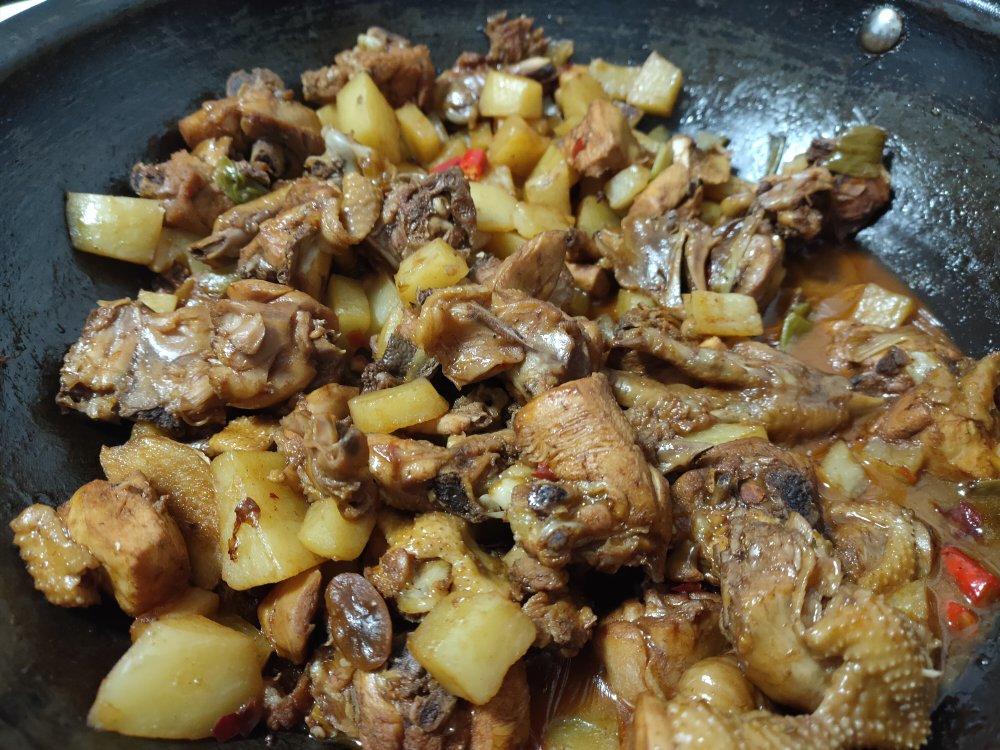 土豆鸡块（黄焖鸡）