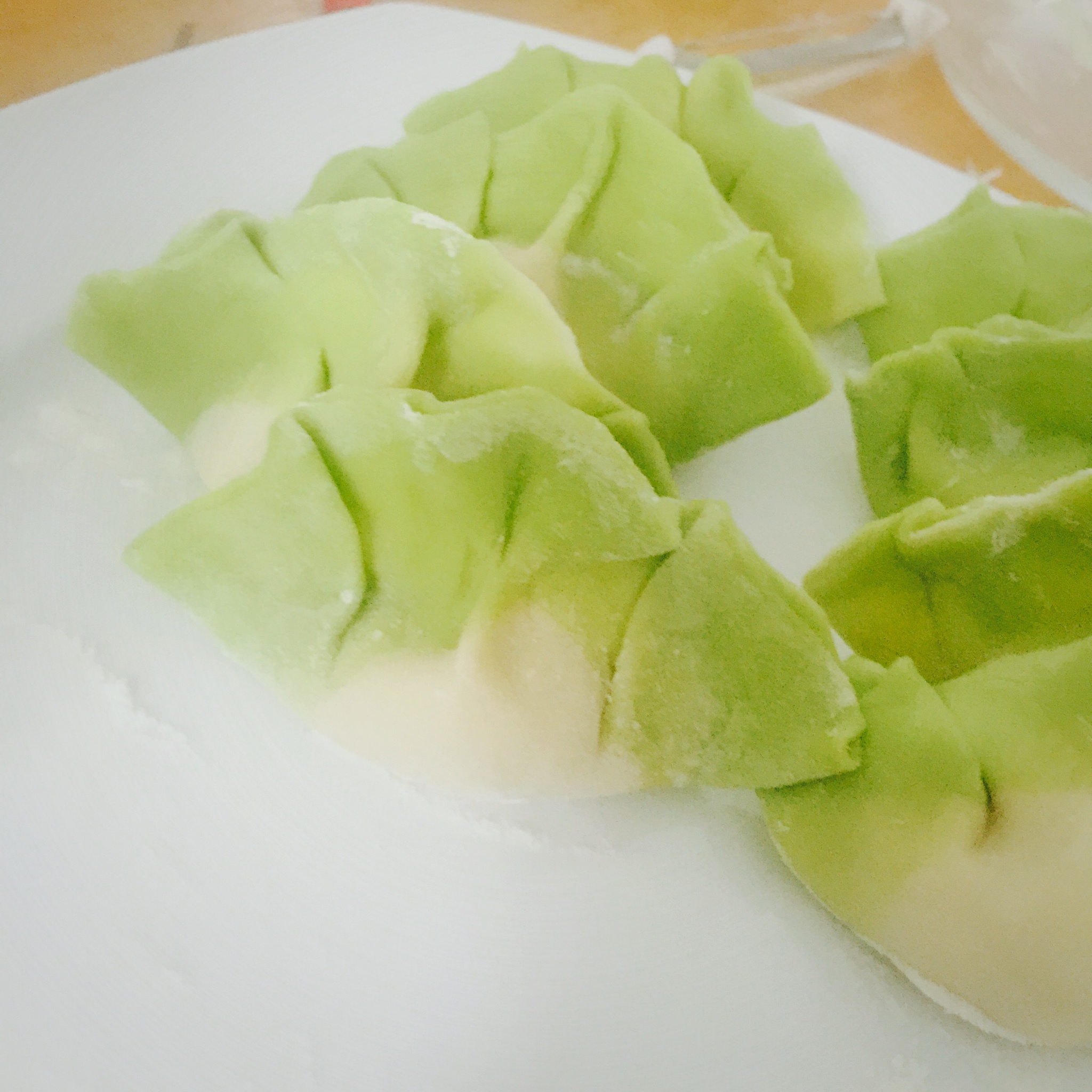 翡翠白玉白菜饺子详细版（附翡翠白玉白菜饺子包法，翡翠白玉饺子皮两种制法，面包机和面，翡翠白玉烧卖，各种馅料搭配）