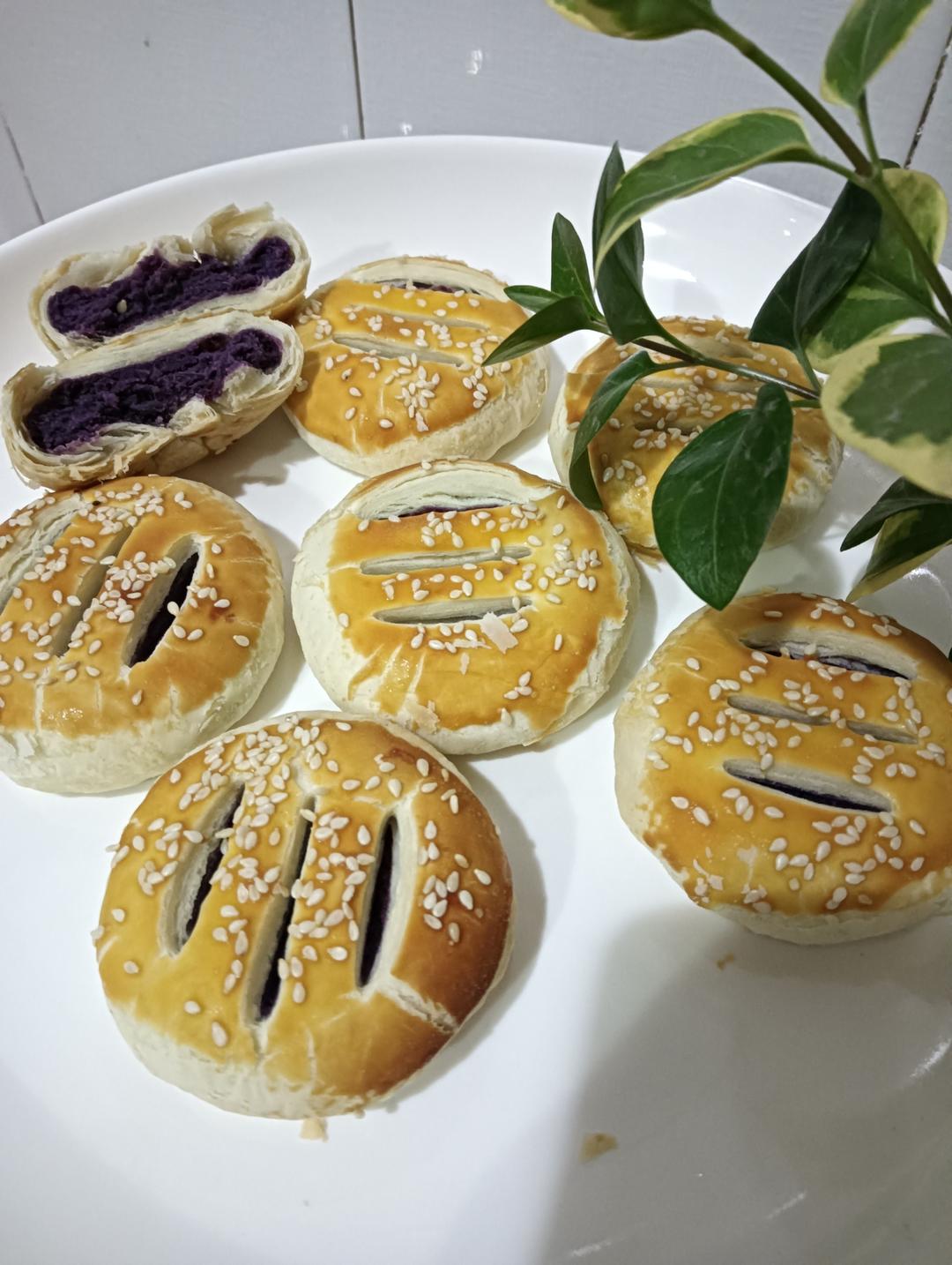 酥到掉渣的紫薯老婆饼