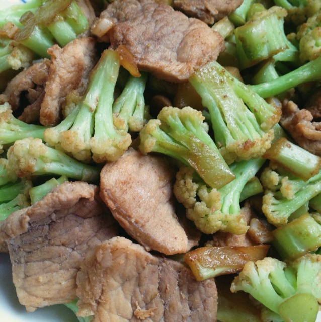 菜花炒肉片