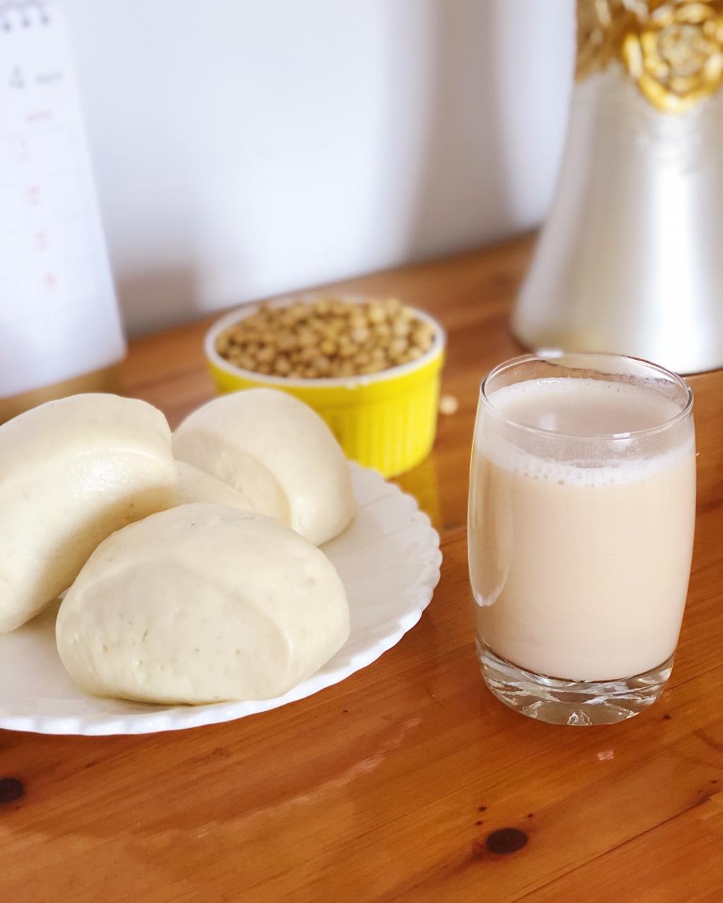 蜜斯吾做的牛奶馒头