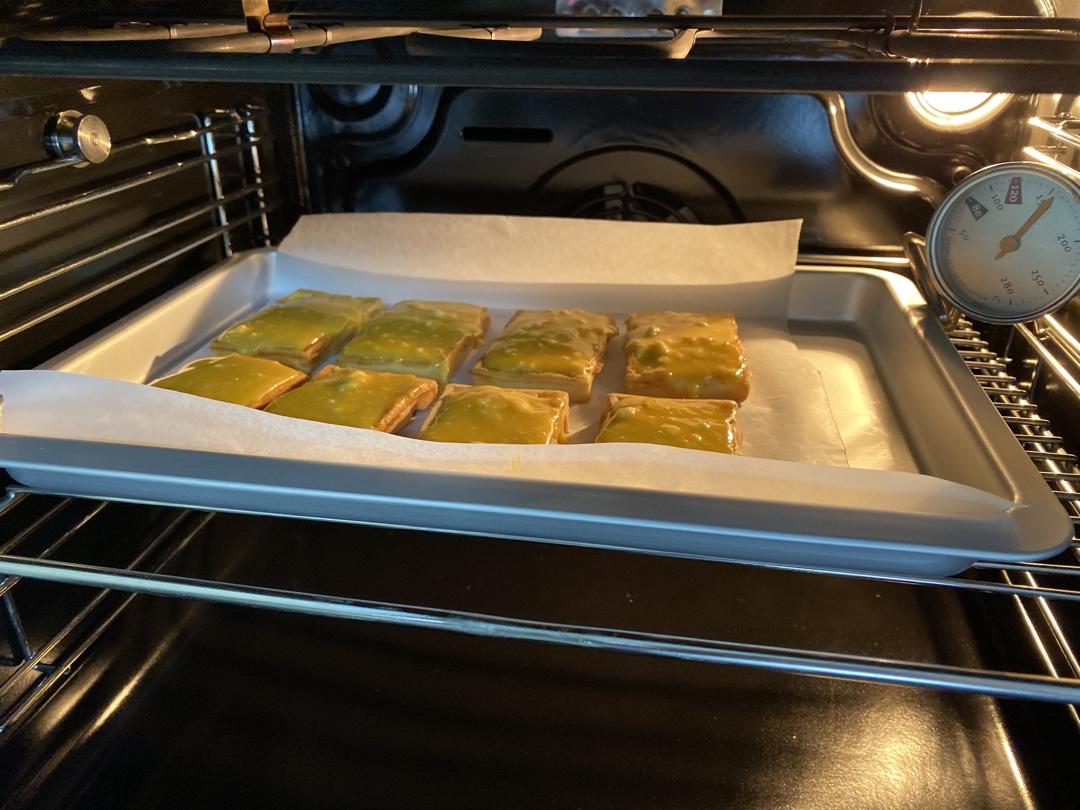 厚乳酪岩烧土司