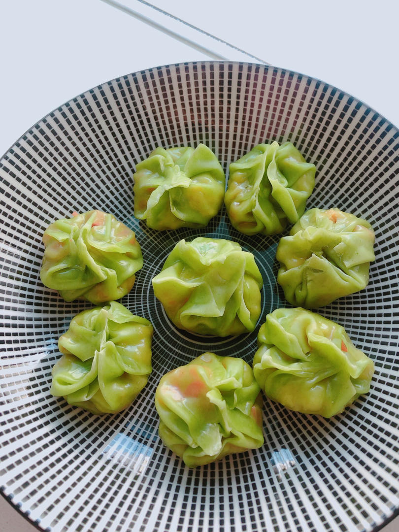 一口一个青椒火腿鸡蛋蒸包