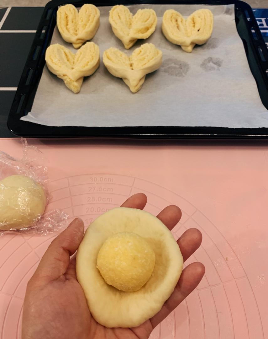 椰蓉小面包