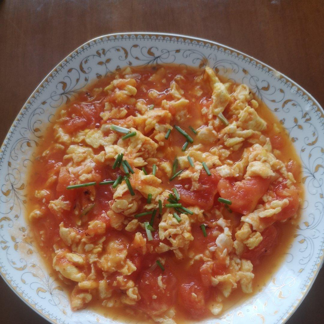 西红柿炒鸡蛋时，多加这一步，鸡蛋香嫩又入味