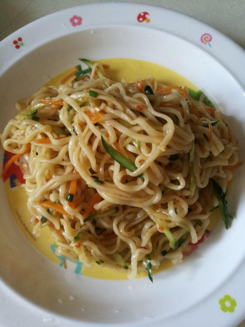 巨好吃㊙️酸辣凉拌面❗️十分钟搞定，简单快手❗️