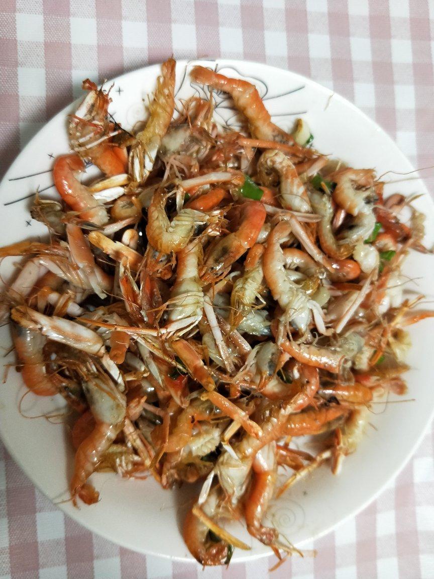 爆炒小河虾