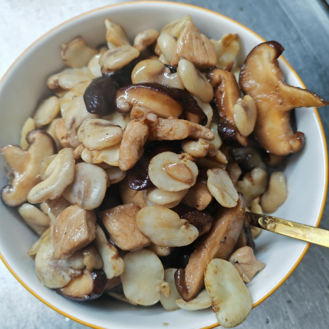 家常菜炒蚕豆
