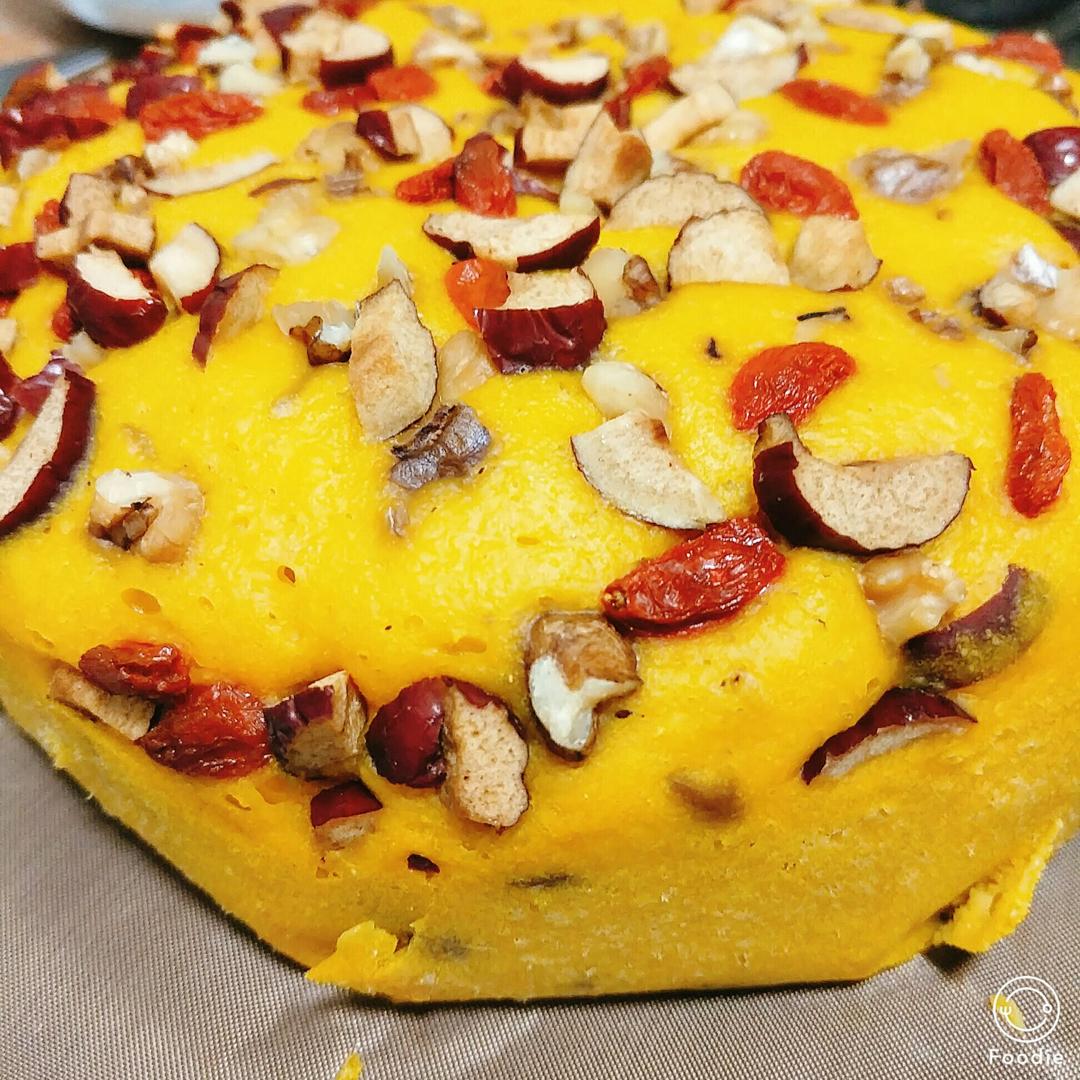 葡萄干玉米面发糕