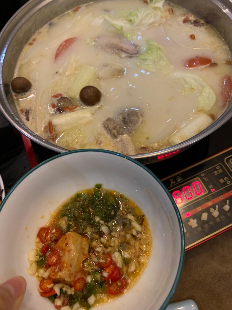 家庭版冬日里的羊肉汤锅