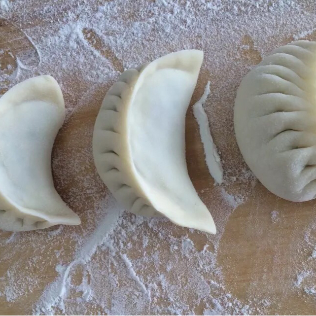 猪肉大葱烫面蒸饺