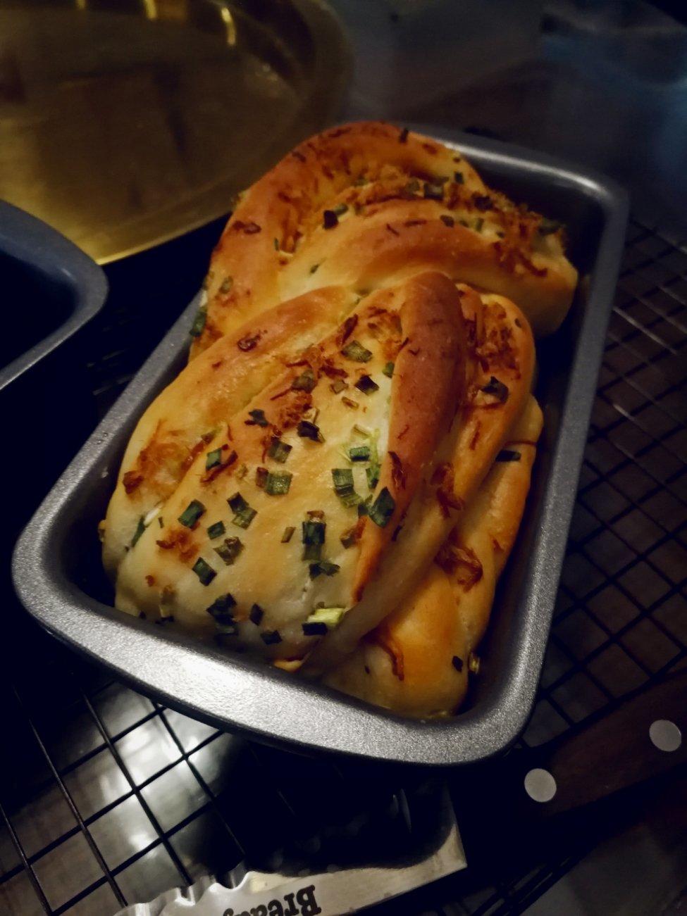 香葱肉松手撕吐司