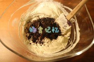 免烤奥利奥起司蛋糕 No-bake Oreo Cheesecake的做法 步骤7