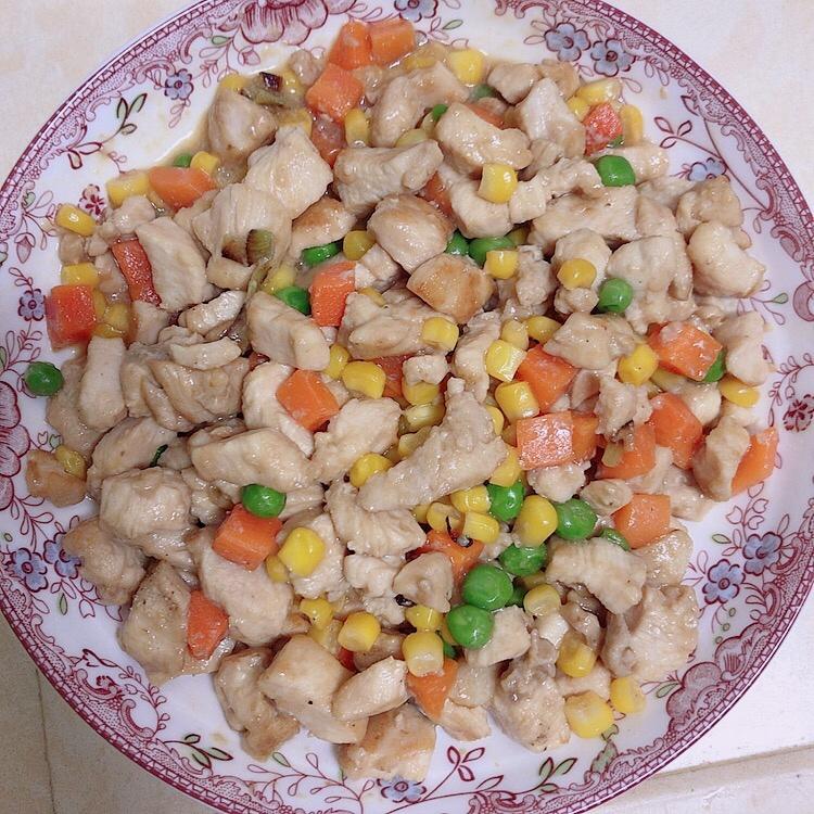 减脂餐！鸡胸肉炒三丁