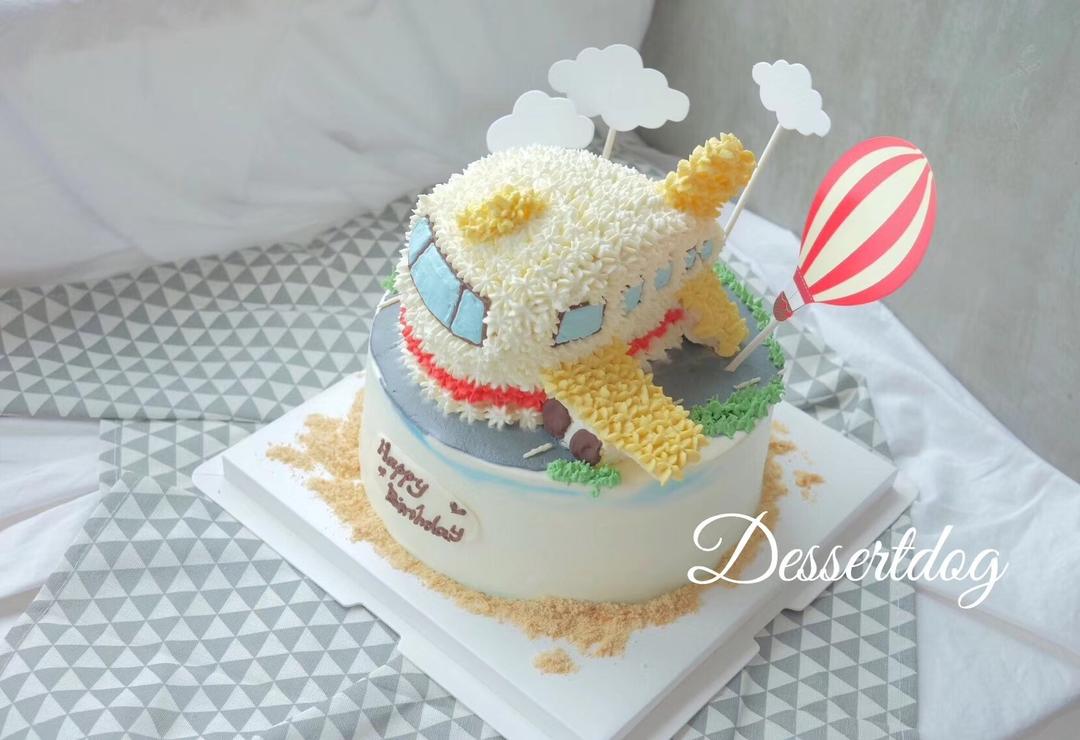 立体小客机蛋糕