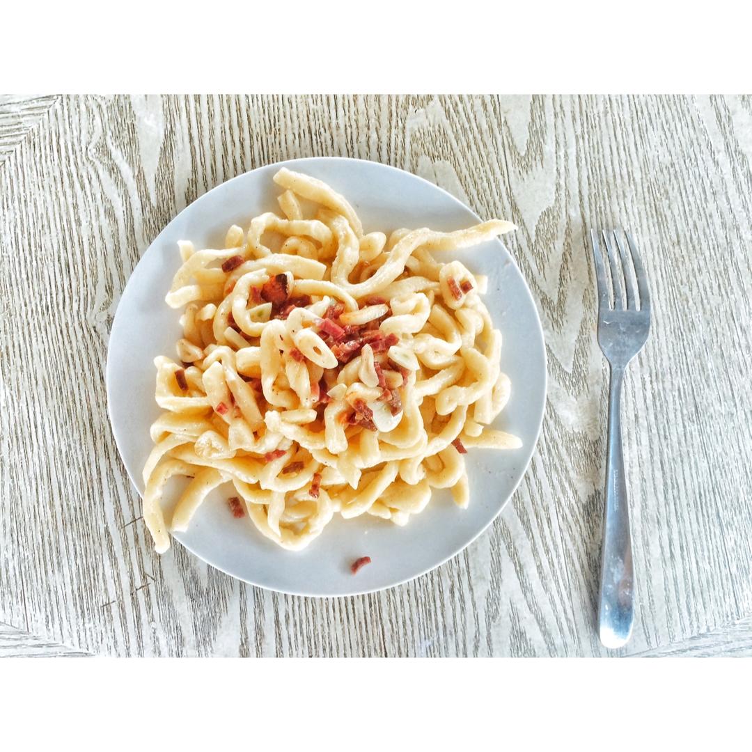 蒜香培根意大利面