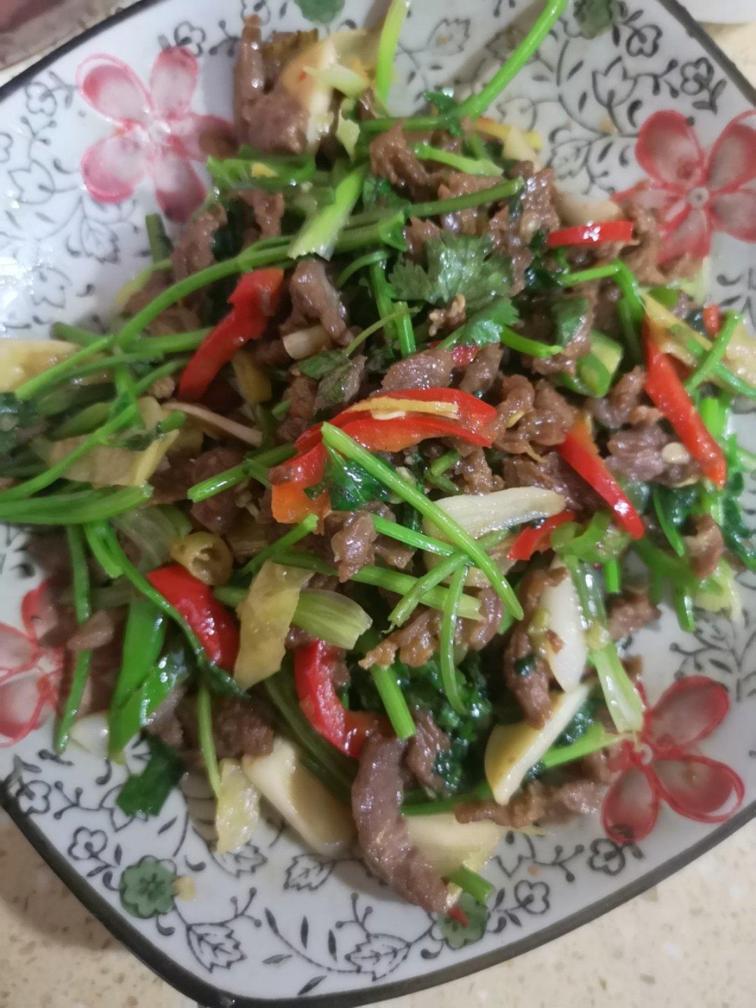 香菜牛肉
