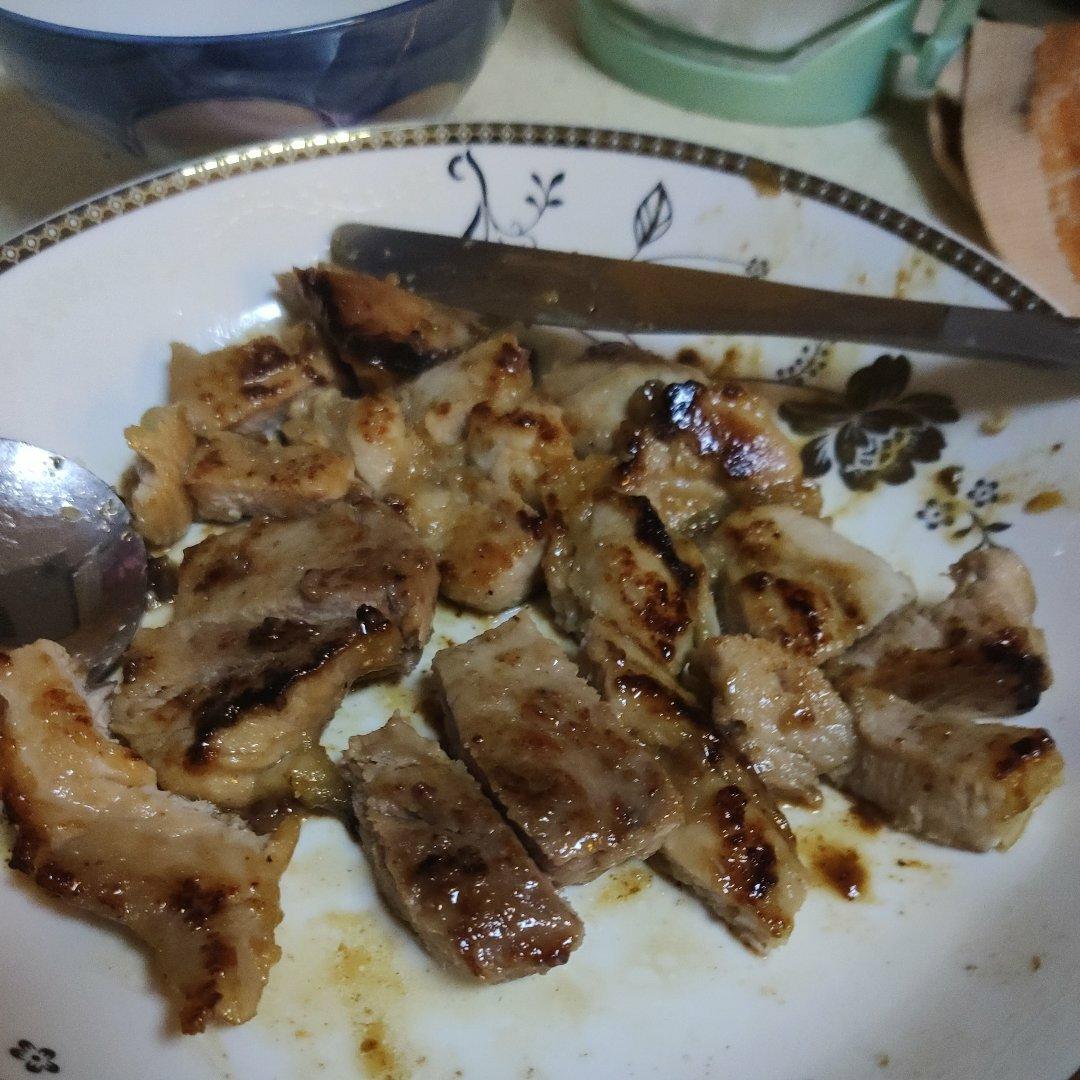 煎猪扒（超简单）和其他的猪扒在这食谱的最下面