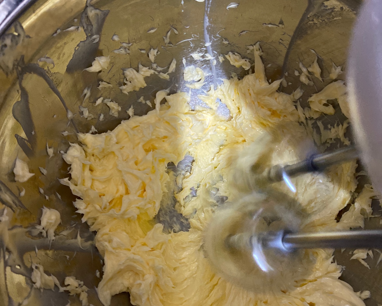 大人小孩超愛超容易酥脆黄油曲奇的做法 步骤3