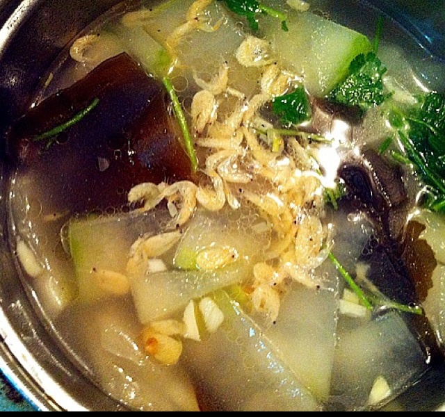 charlenewho做的虾米冬瓜海带汤