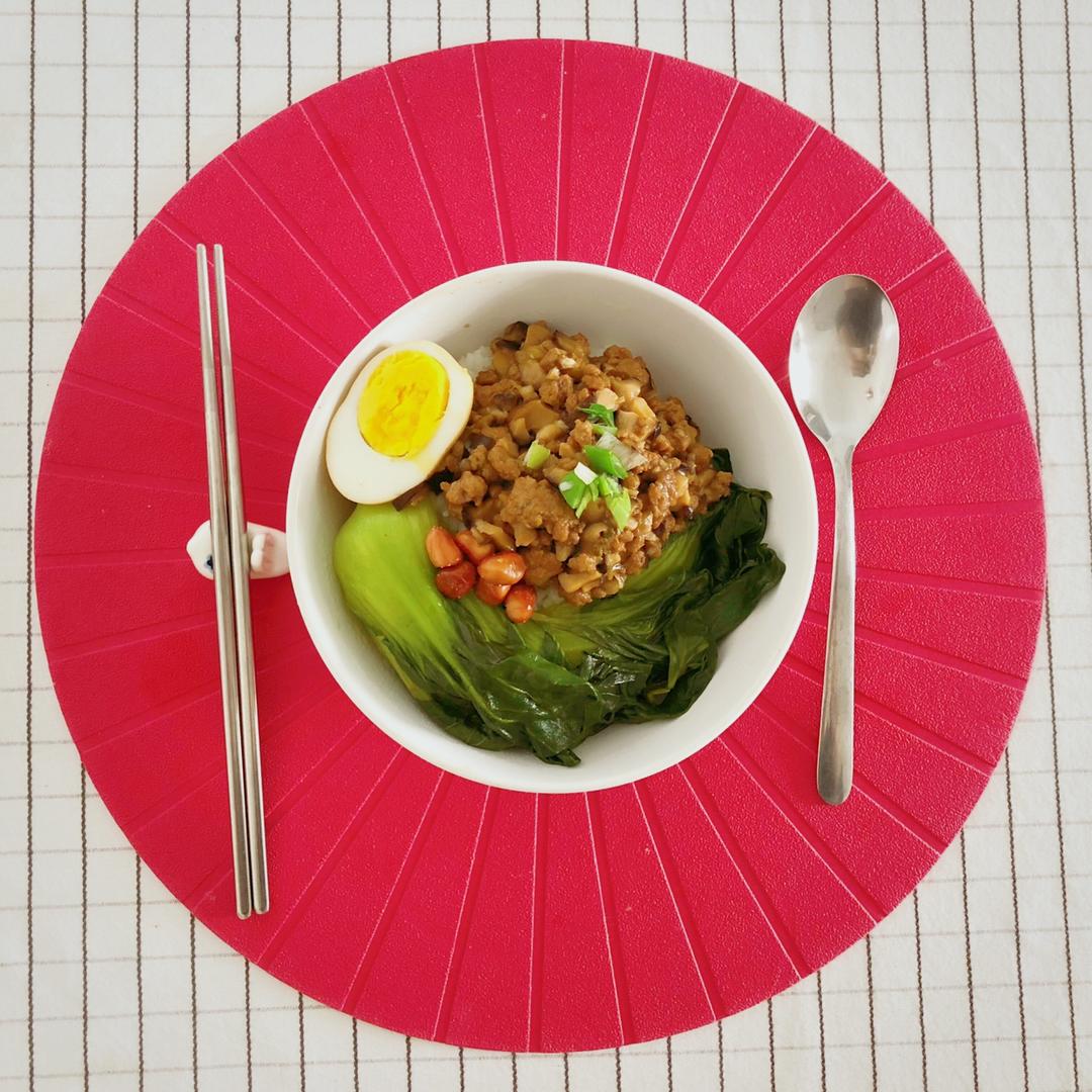 卤肉饭味的香菇肉燥--速速开饭