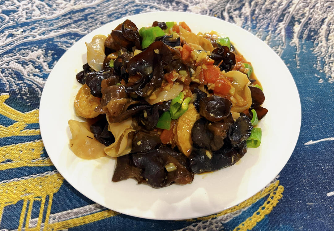 香菇木耳烧素鸡