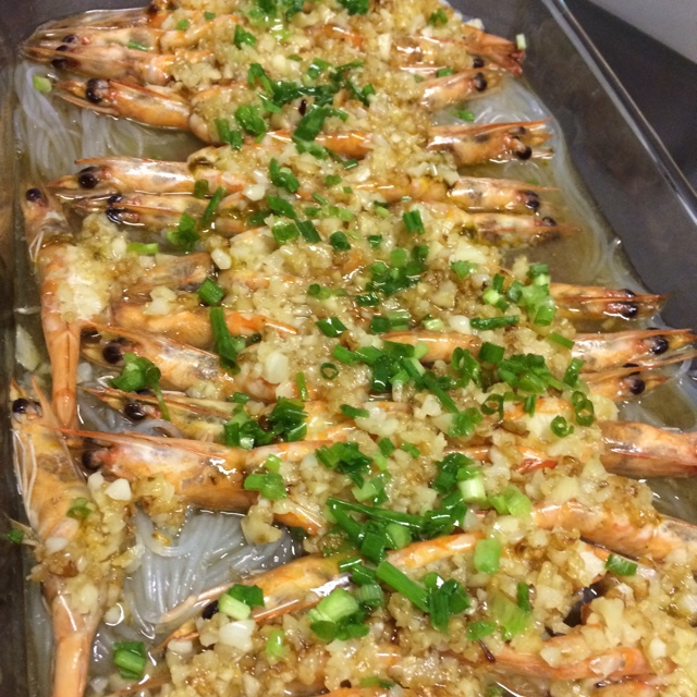 蒜蓉粉丝蒸大虾