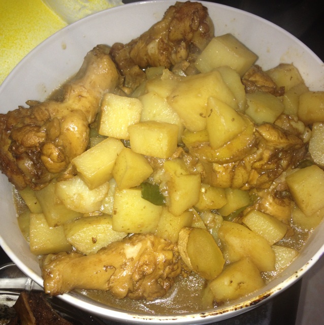 土豆炖翅根