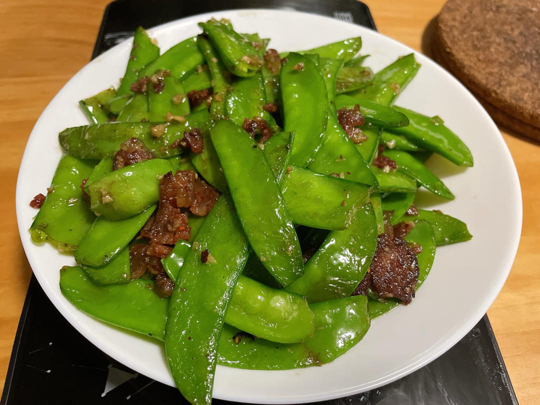 腊肠炒荷兰豆