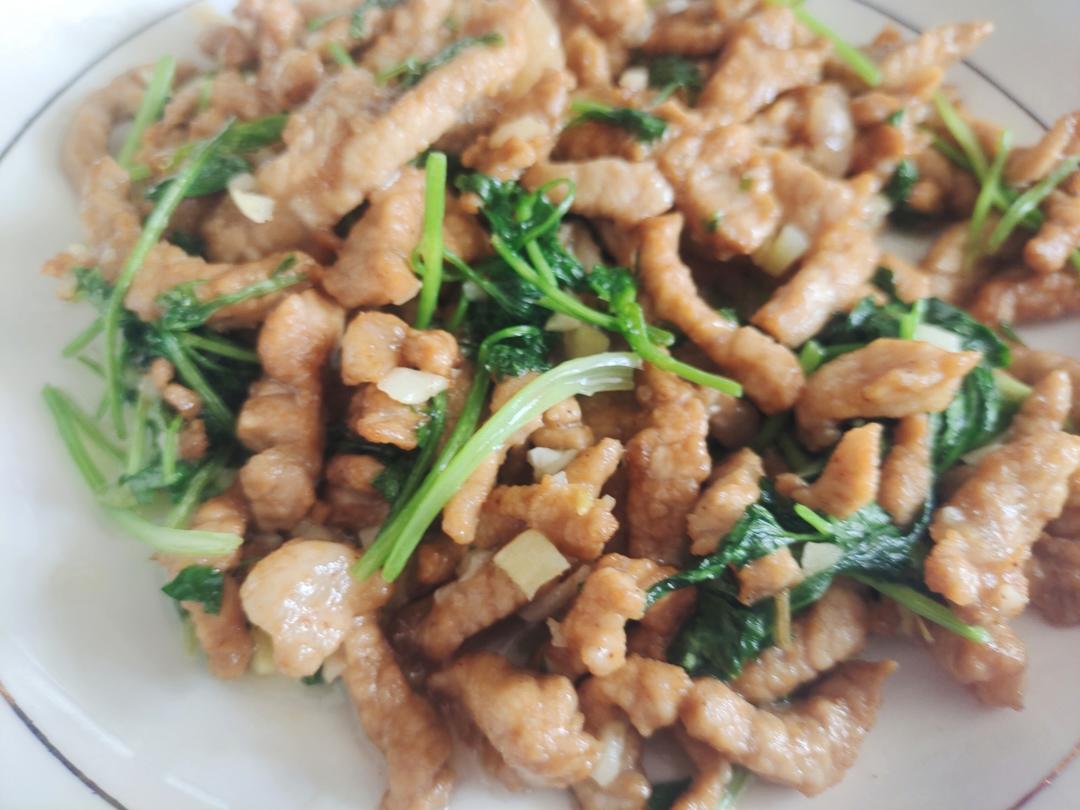 辣炒嫩牛肉！猪肉也可以用此方法炒