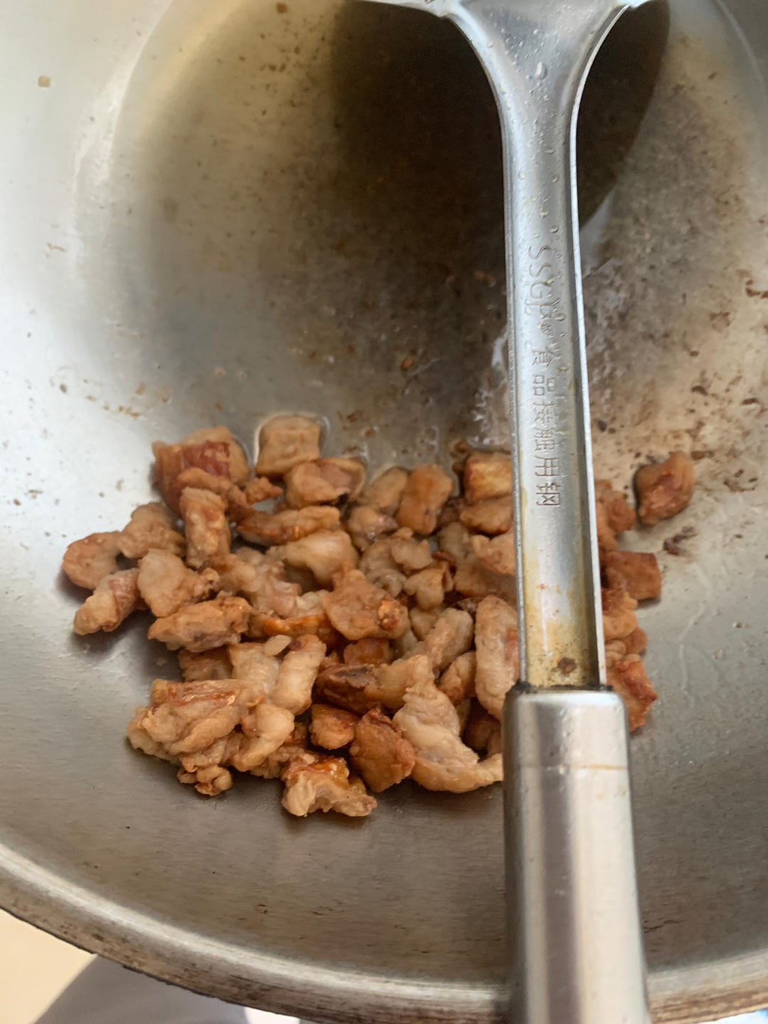 熬猪油渣渣/油吱了