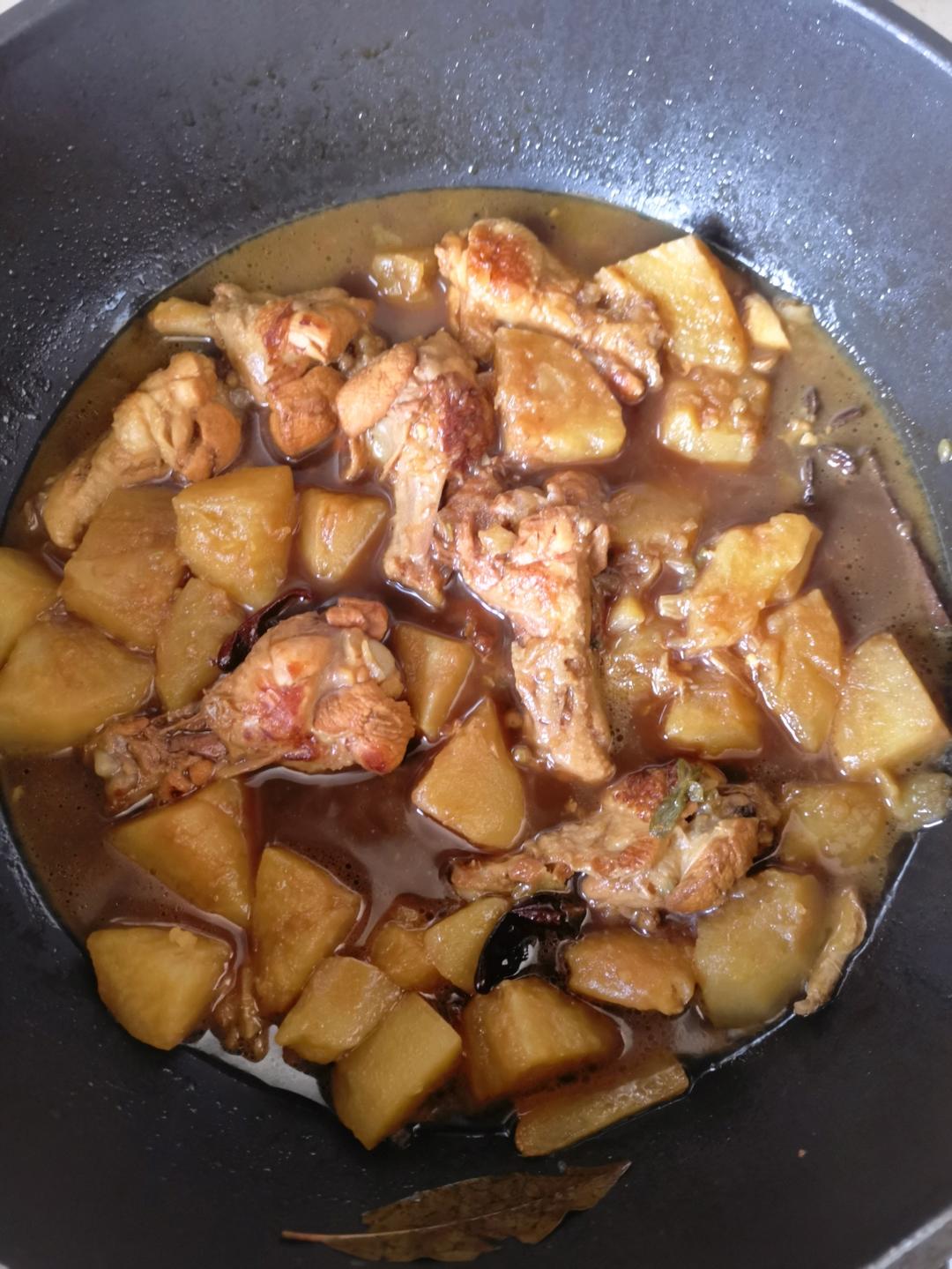 鸡翅根烧土豆好吃到爆