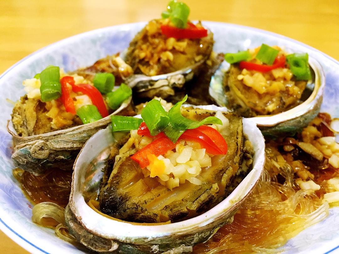蒜蓉粉丝蒸鲍鱼