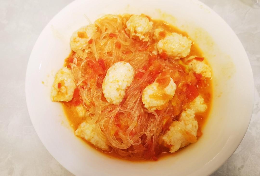 减脂餐｜番茄虾滑粉丝汤，汤鲜味美～