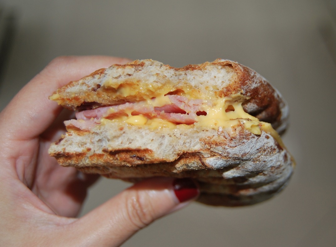 TUNA AND SWEETCORN PANINI 吞拿鱼玉米帕尼尼