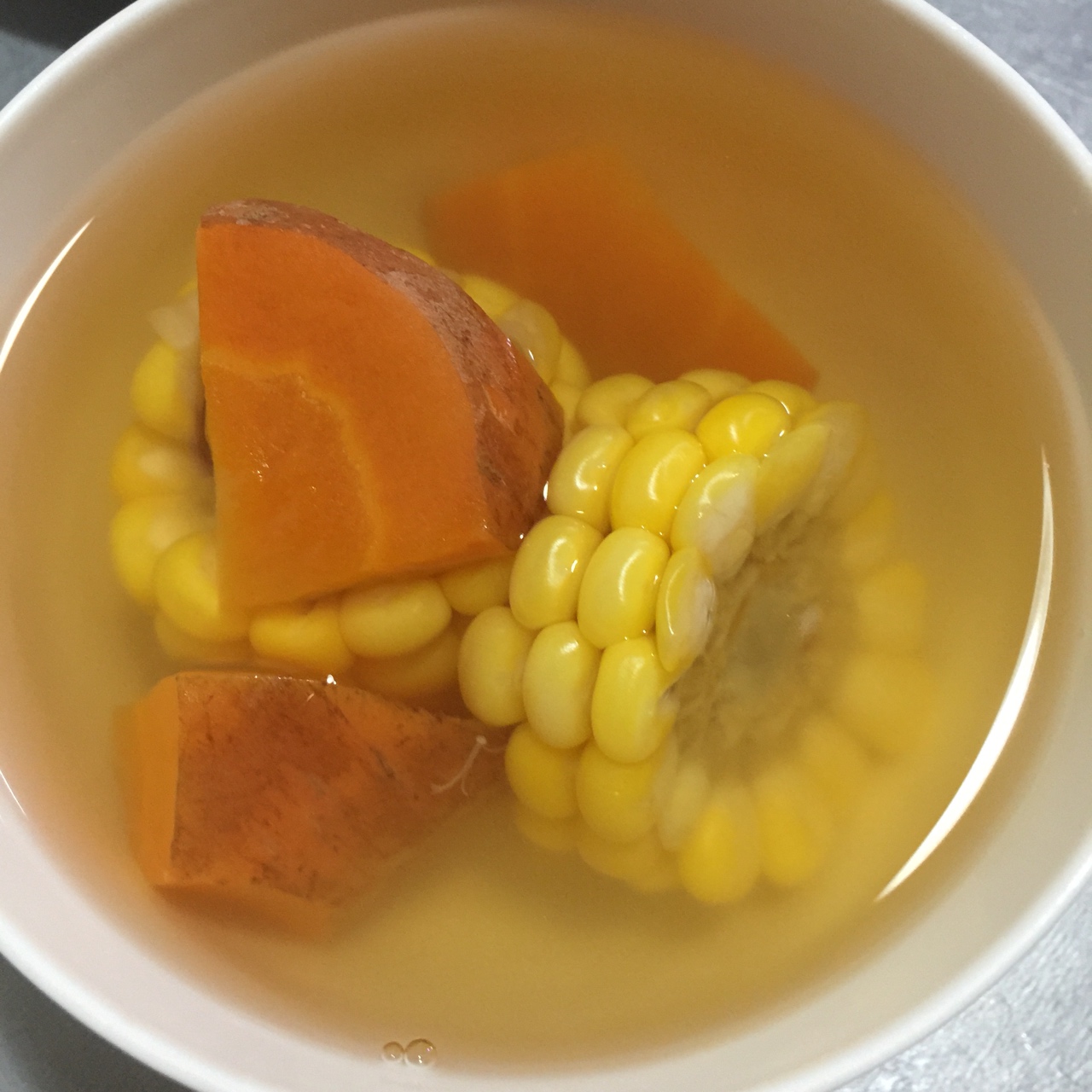 玉米胡萝卜汤