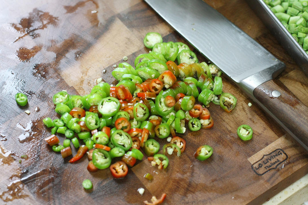 辣炒肉末芽菜豆角的做法 步骤1