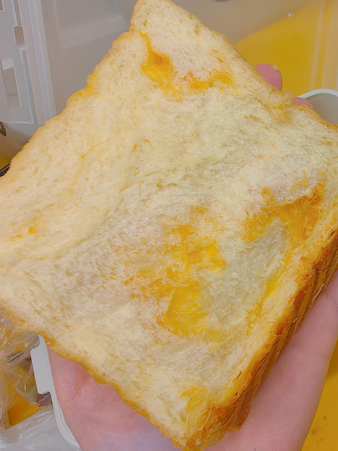 奶香纯粹的重料淡奶油吐司