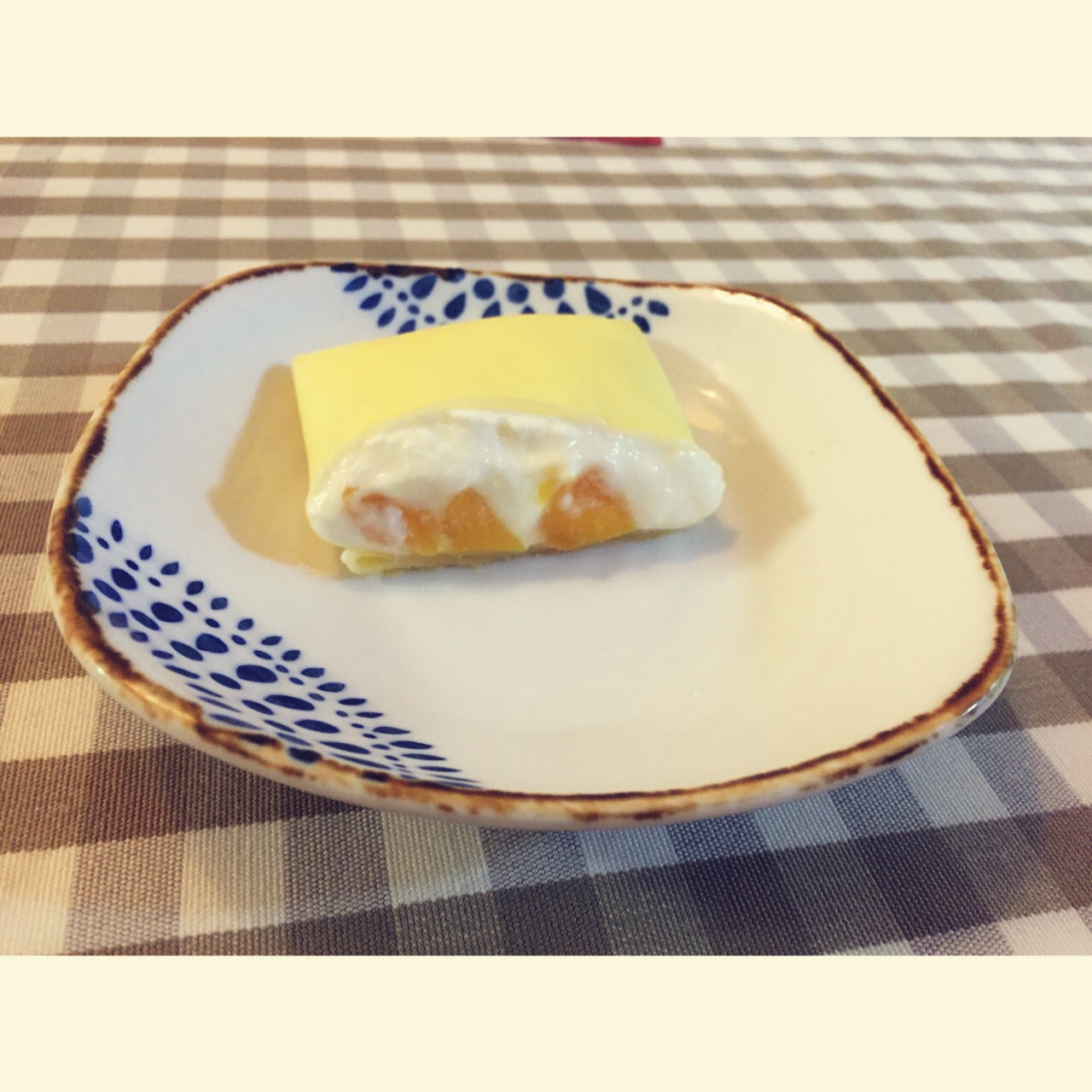 芒果班戟+港式奶茶