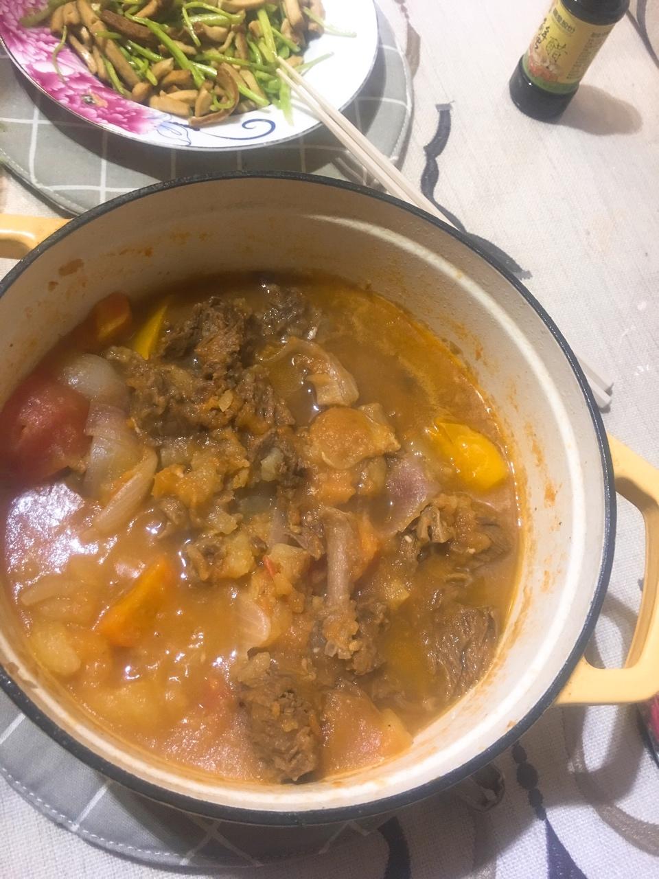 番茄土豆炖牛腩